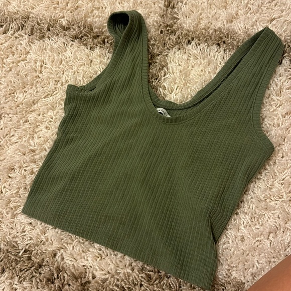 Green medium a&f cozy tank - Picture 1 of 4